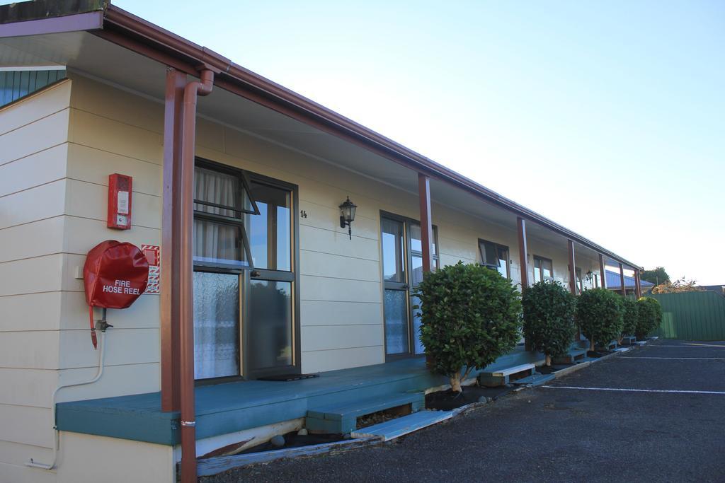 Coronation Court Motel ニュープリマス エクステリア 写真